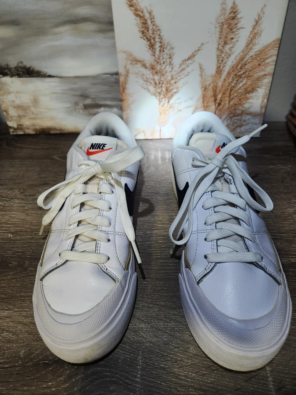 Nike Men's White and Black Low-Top Sneakers